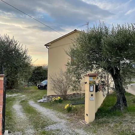 Holiday home Art Il Vecchio Merlo Larciano