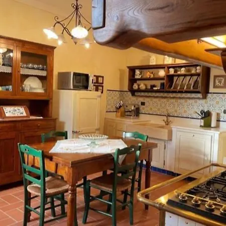 Holiday home Art Il Vecchio Merlo *
